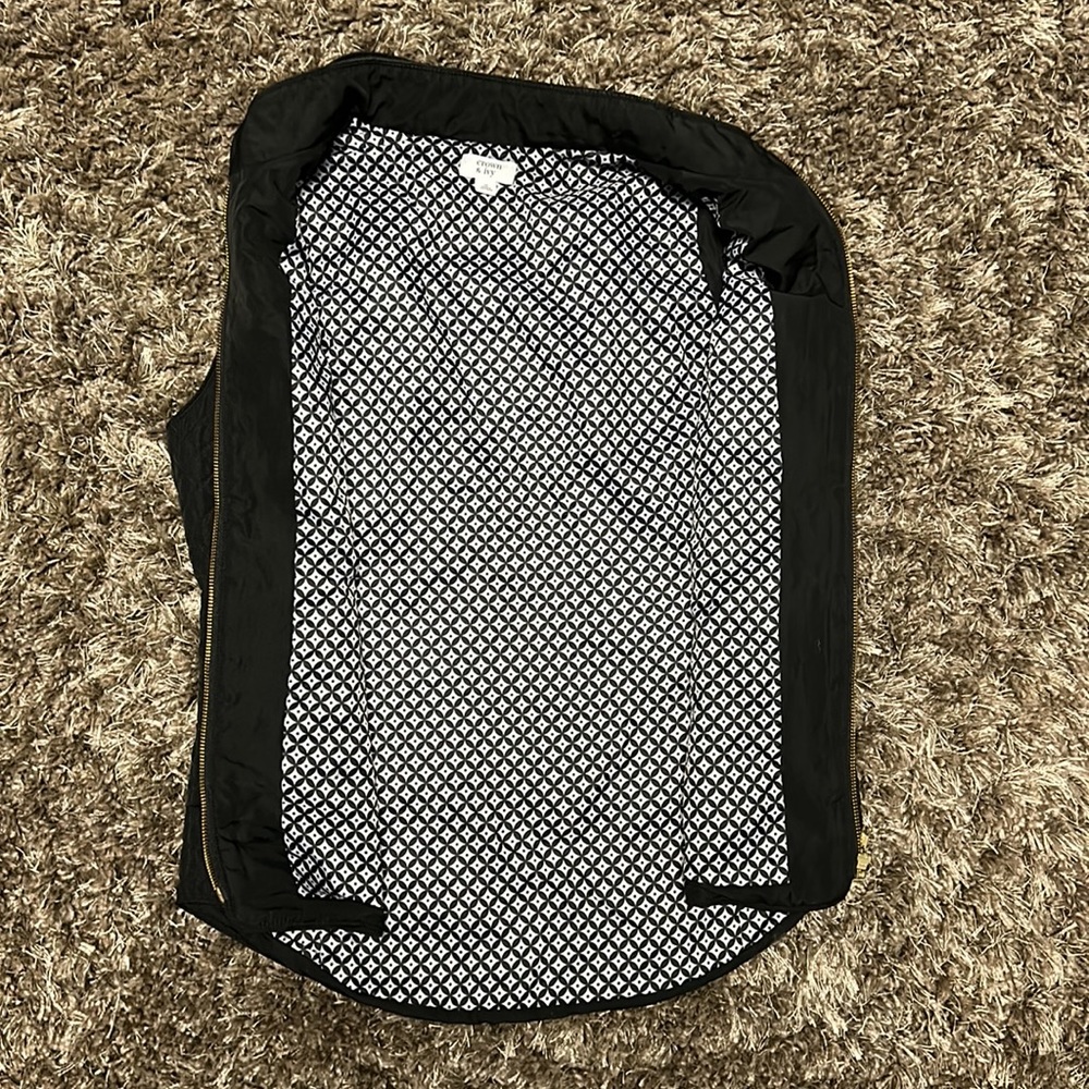 Vest - Picture 2 of 3